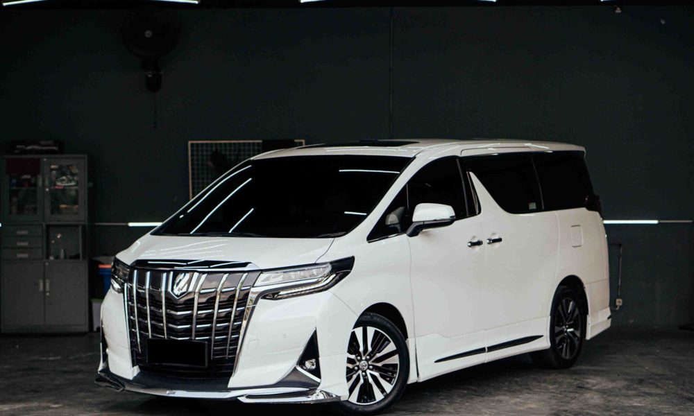 toyota-alphard